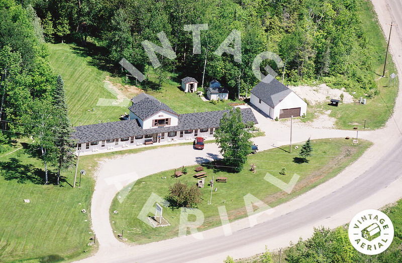 Charleboyne Motel - 2001 (newer photo)